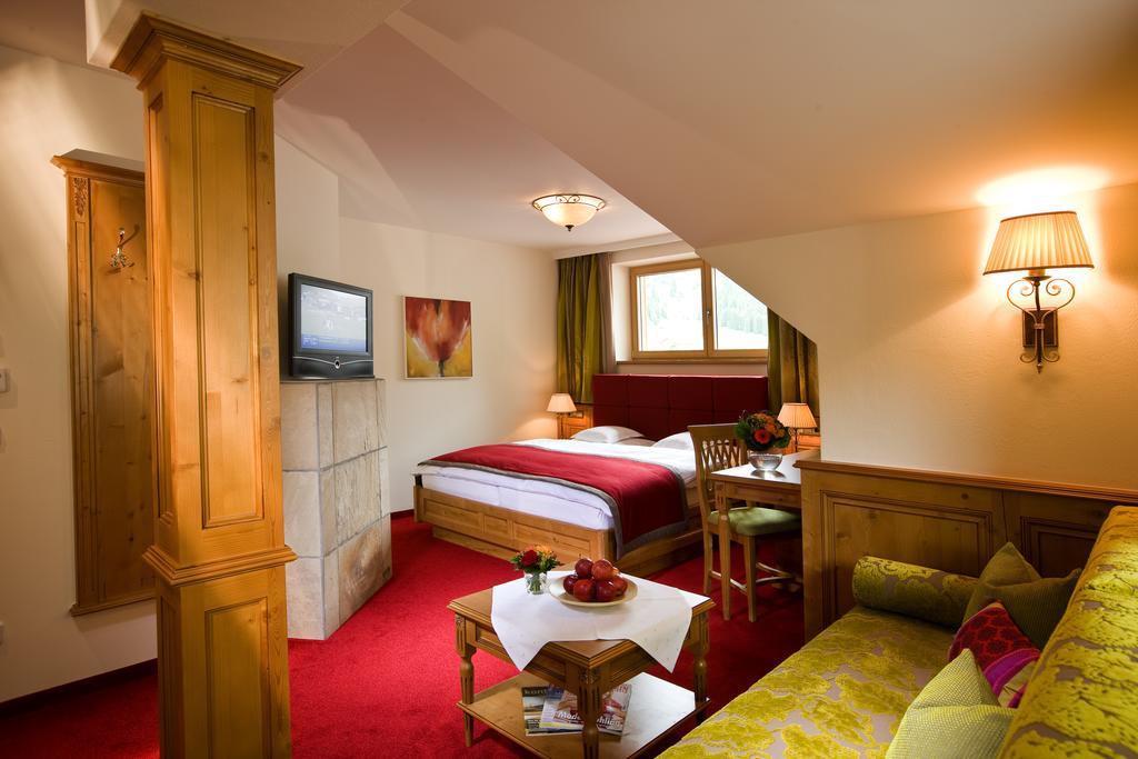 Hotel Auenhof Lech am Arlberg Luaran gambar